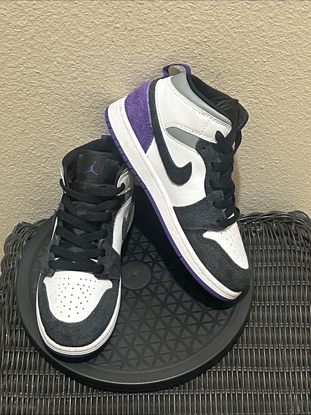 Jordan 1 Mid SE Purple GS BQ6932-105